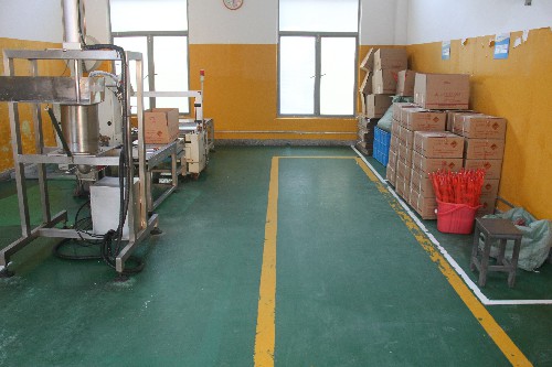 福安李世春:图为干净整洁的生产车间现场~1.jpg 福安李世春:图为干净整洁的生产车间现场~1.jpg