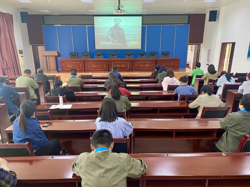 格式工厂龙岩分公�?吴瑶+龙岩分公司召开学习�?向劳动者致�?.jpg 格式工厂龙岩分公�?吴瑶+龙岩分公司召开学习�?向劳动者致�?.jpg