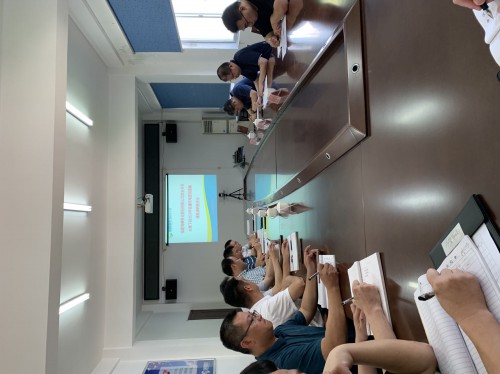 格式工厂福安郭丹桂:海峡科化公司党委委员、副总经理黄卿延到福安分公司开展民爆市场营销策略课题调研.jpg 格式工厂福安郭丹桂:海峡科化公司党委委员、副总经理黄卿延到福安分公司开展民爆市场营销策略课题调研.jpg