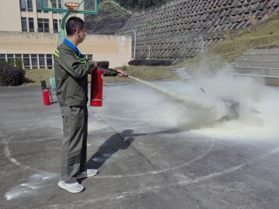 格式工厂龙岩分公司+罗必烨+龙岩分公司与民化建设公司开展“党建联建学安全 消防实操筑防线”联学共建主题党日活动.jpg